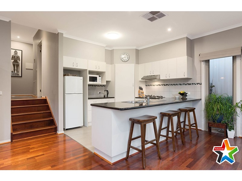 9a Lansell Road, Mooroolbark VIC 3138
