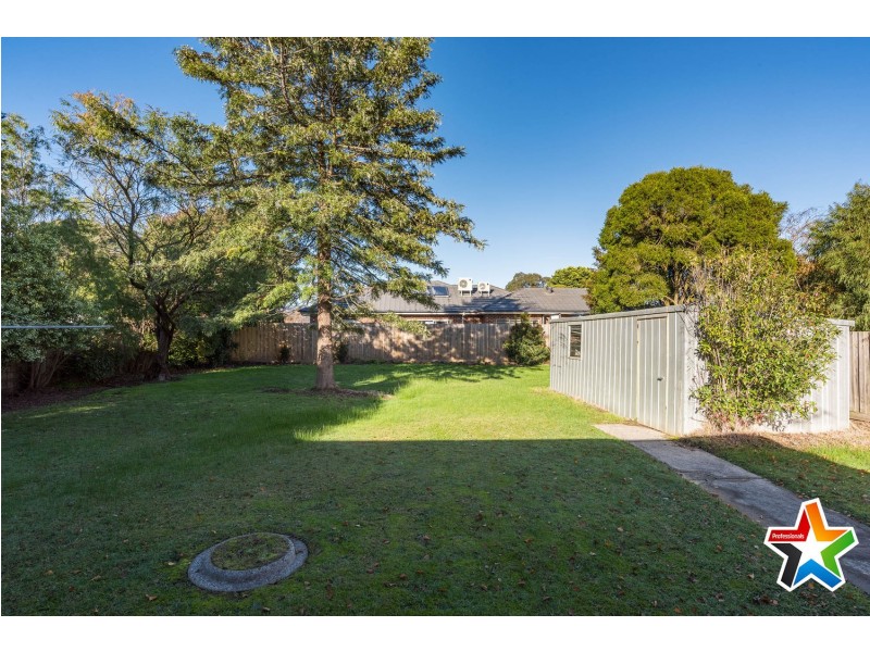 11 Paramount Avenue, Kilsyth VIC 3137