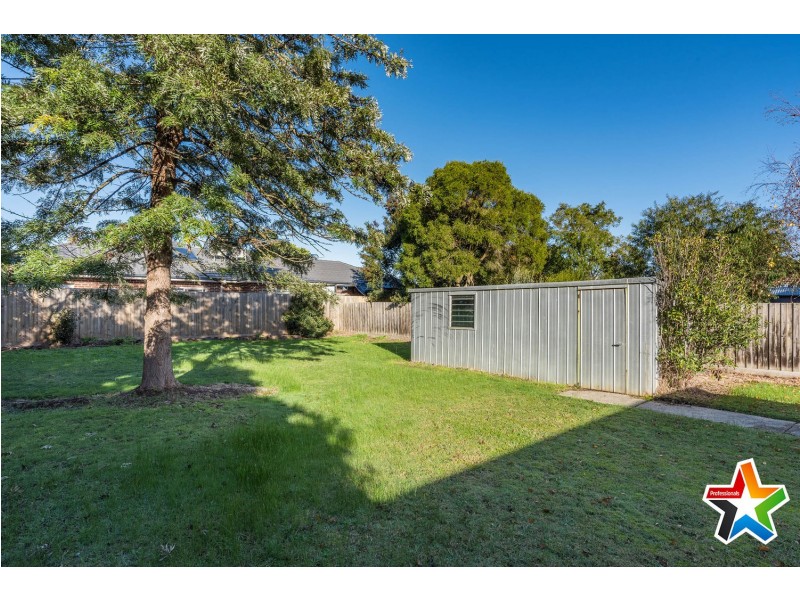 11 Paramount Avenue, Kilsyth VIC 3137