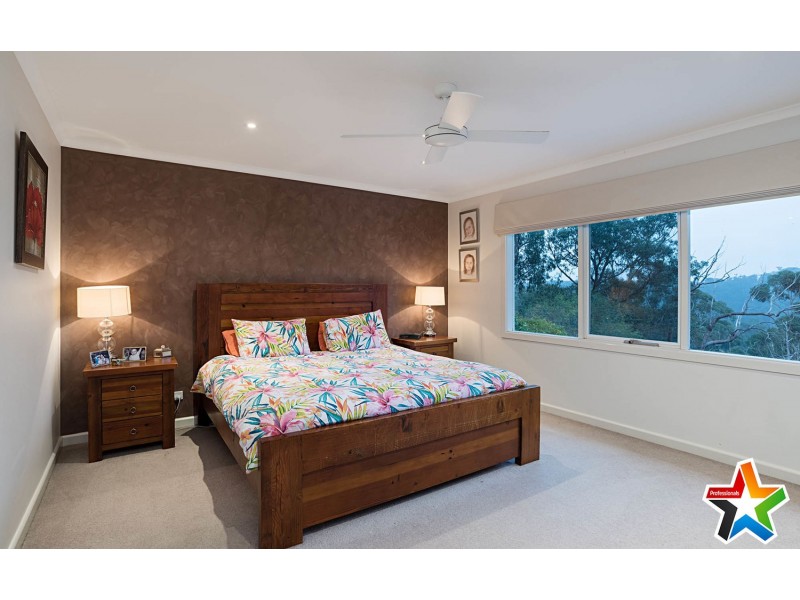 6 Summerhill Road, Montrose VIC 3765