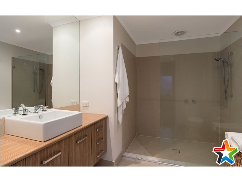 6 Summerhill Road, Montrose VIC 3765