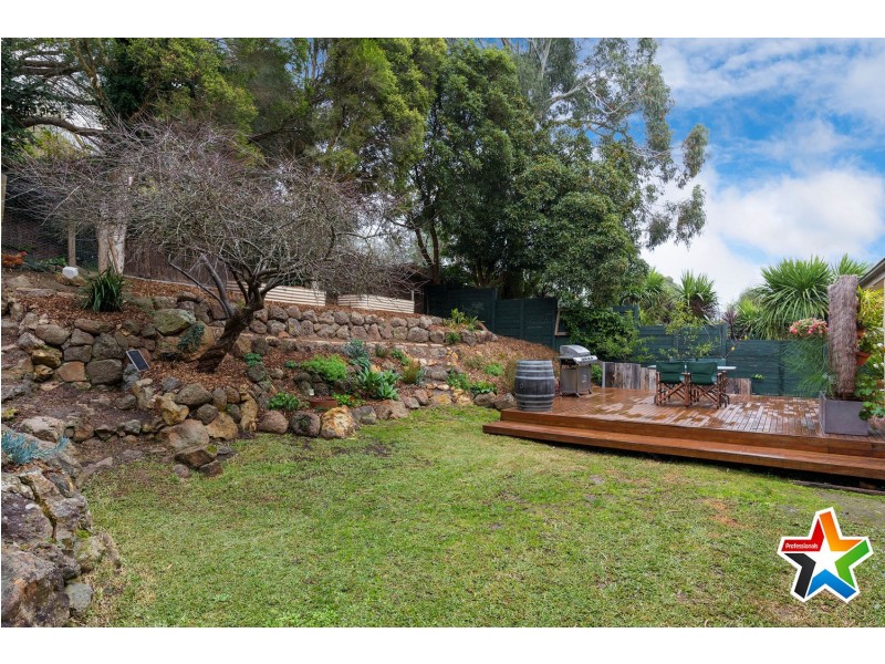 6 Summerhill Road, Montrose VIC 3765