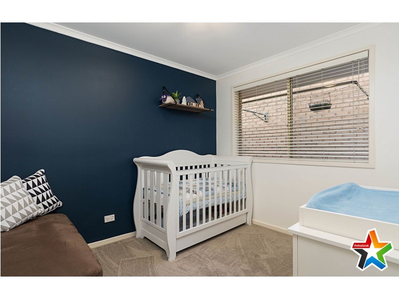 20 Charlwood Drive, Mooroolbark VIC 3138