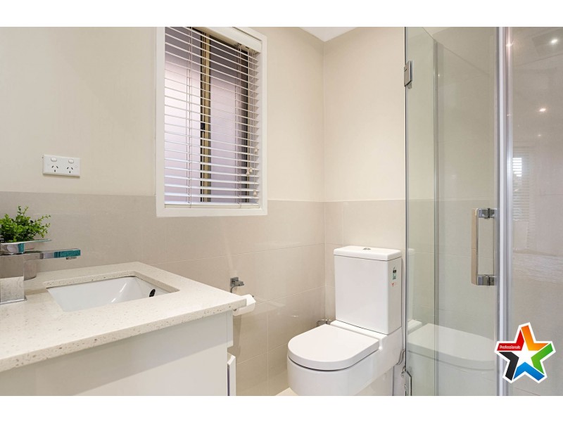 20 Charlwood Drive, Mooroolbark VIC 3138