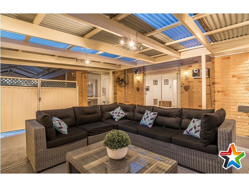 20 Charlwood Drive, Mooroolbark VIC 3138