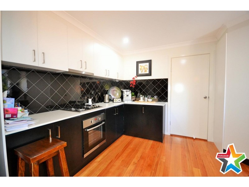2/123 Lincoln Road, Croydon VIC 3136