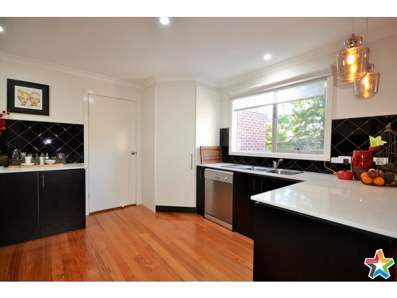 2/123 Lincoln Road, Croydon VIC 3136