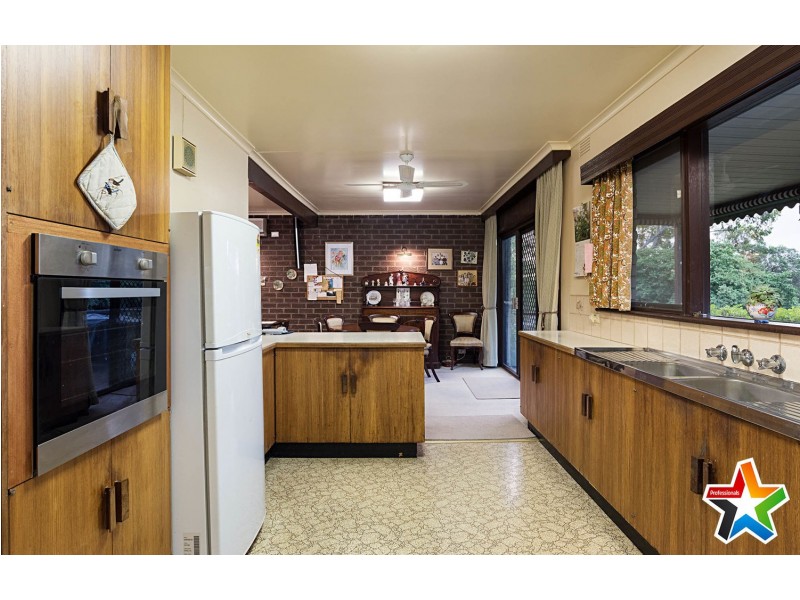 2 Sierra Place, Chirnside Park VIC 3116