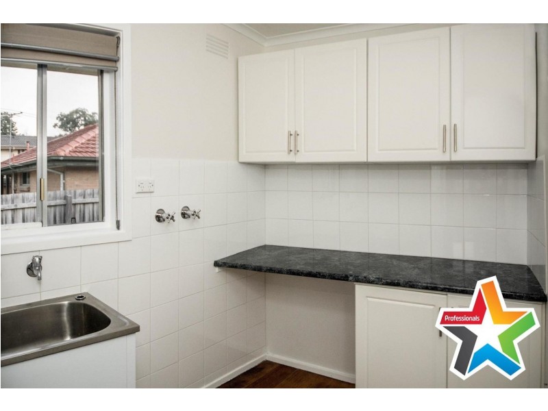 15 Croydondale Drive, Mooroolbark VIC 3138