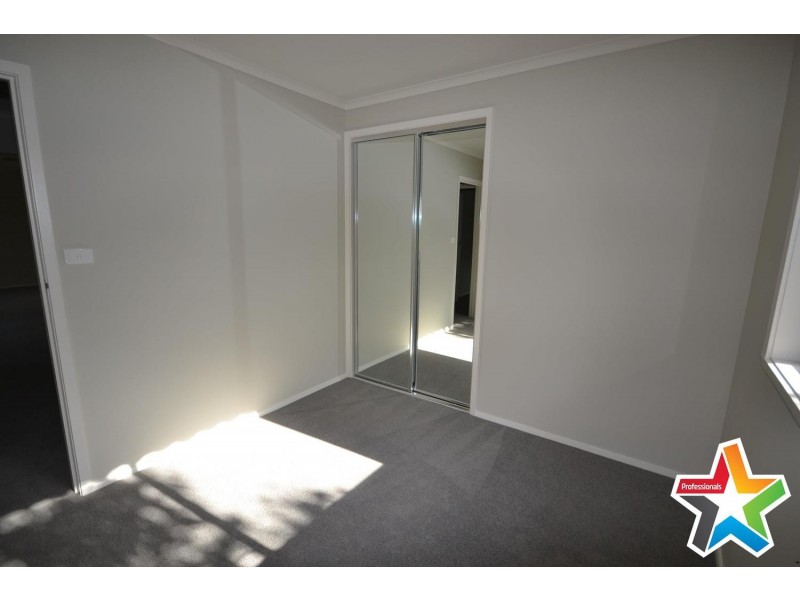 13 Pembroke Road, Mooroolbark VIC 3138