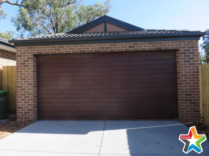 13 Pembroke Road, Mooroolbark VIC 3138