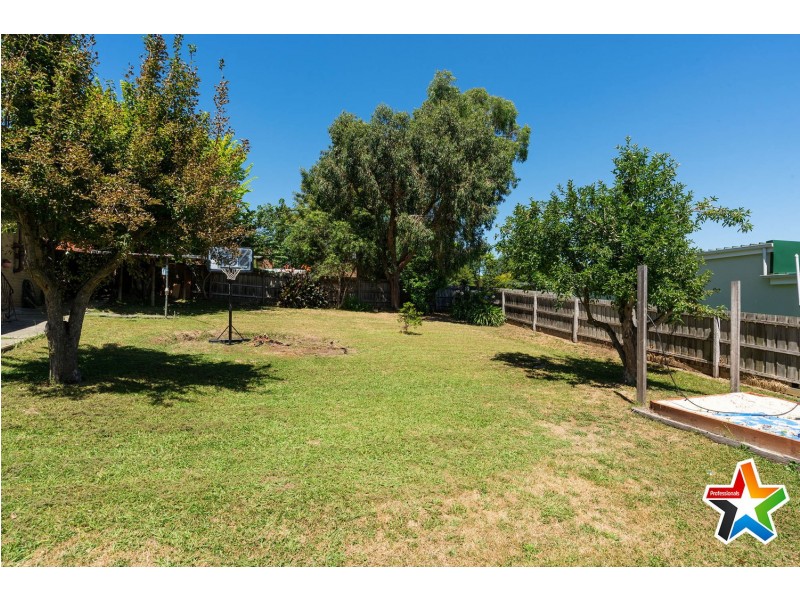 25 Numerella Street, Mooroolbark VIC 3138