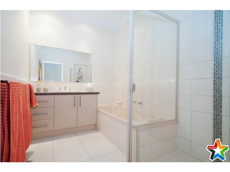 1/4 Alexandra Road, Lilydale VIC 3140