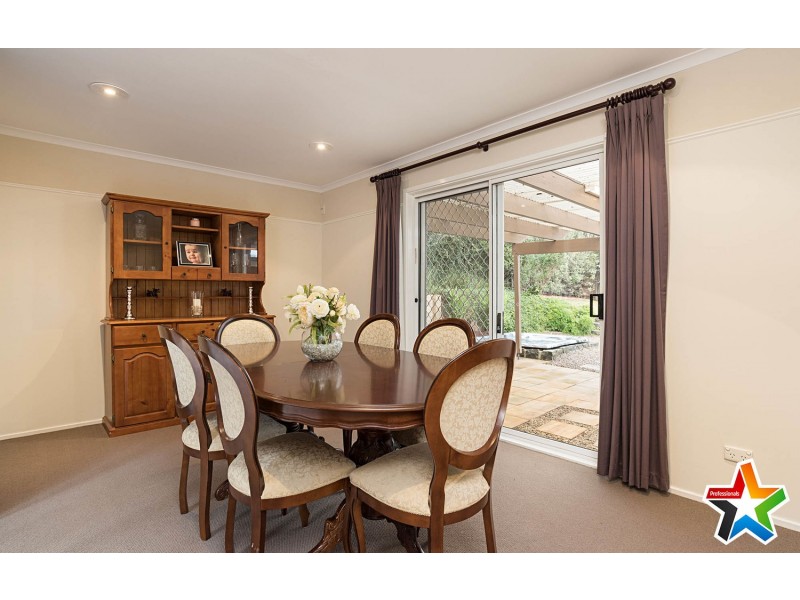 11 Drysdale Place, Mooroolbark VIC 3138