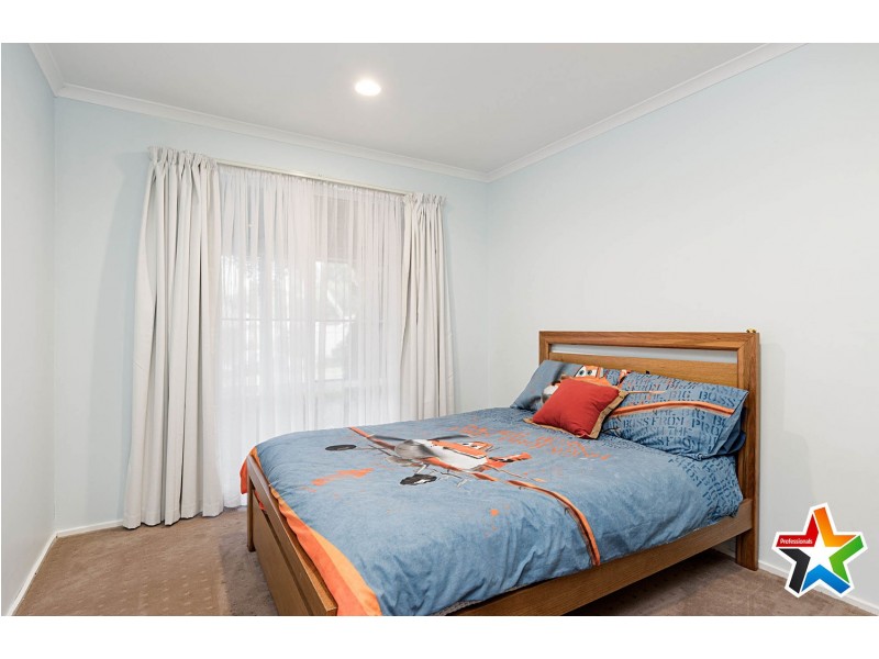 11 Drysdale Place, Mooroolbark VIC 3138