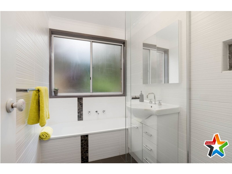 11 Drysdale Place, Mooroolbark VIC 3138