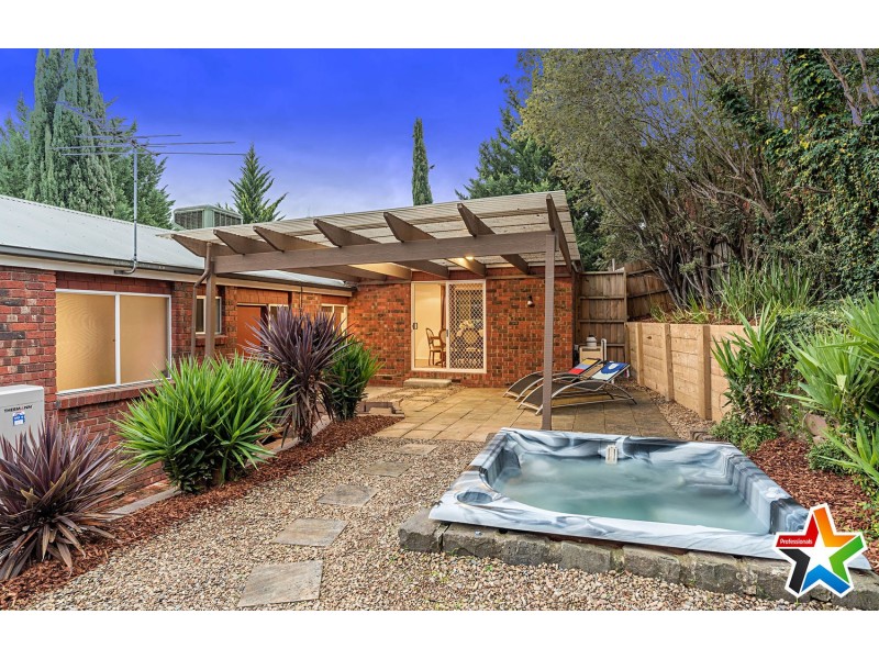 11 Drysdale Place, Mooroolbark VIC 3138