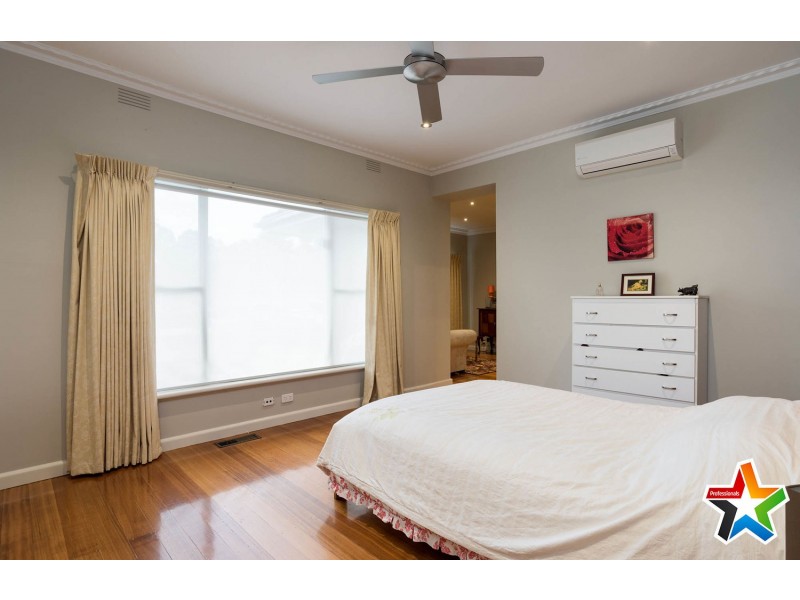 23 Hawthory Road, Kilsyth VIC 3137