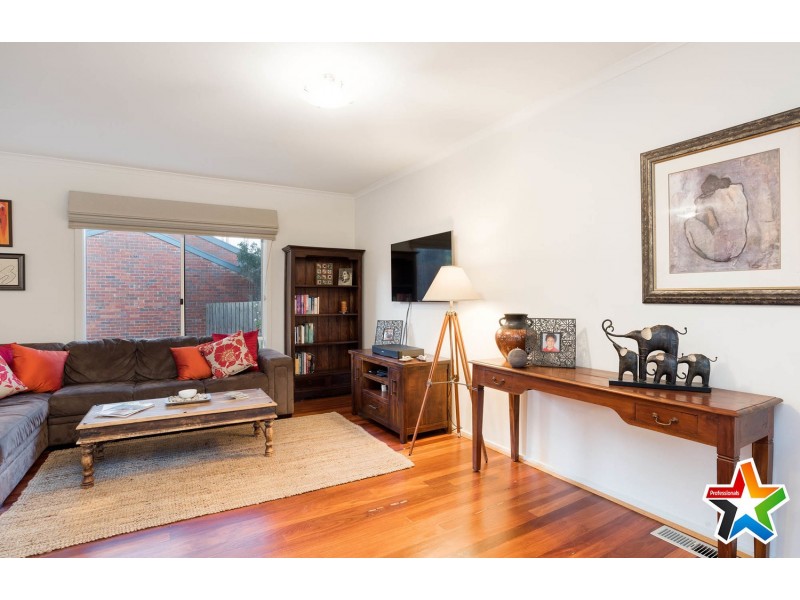 8/29 Karingal Street, Croydon North VIC 3136