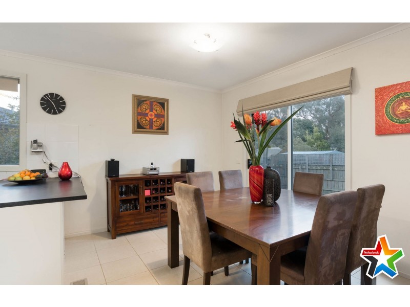 8/29 Karingal Street, Croydon North VIC 3136