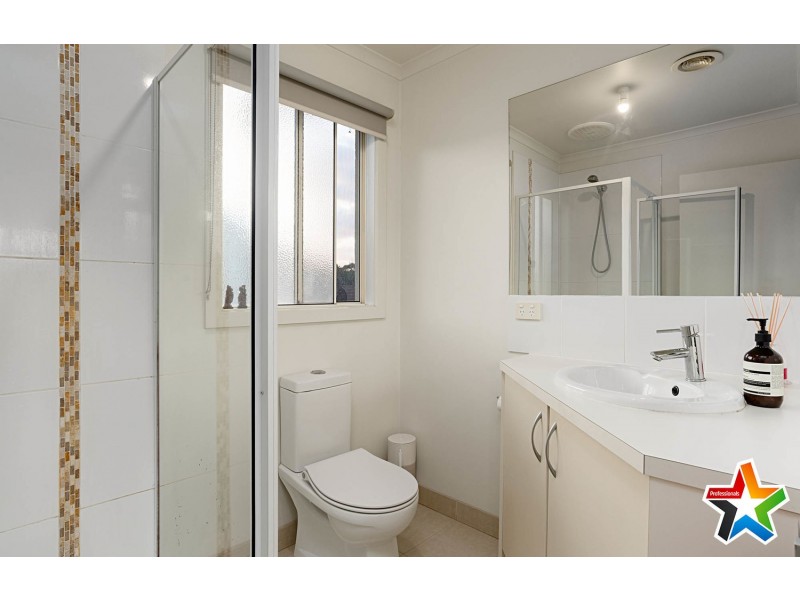 8/29 Karingal Street, Croydon North VIC 3136