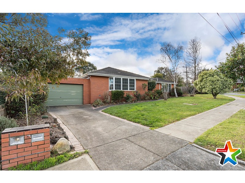 13 Geoffrey Drive, Kilsyth VIC 3137