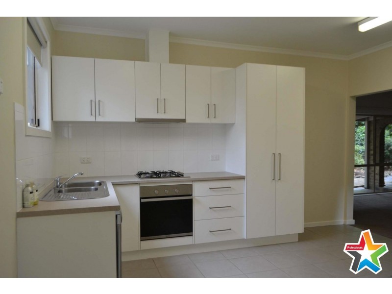 976  Mount Dandenong Tourist Road, Montrose VIC 3765