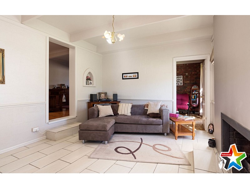 28 Diane Crescent, Mooroolbark VIC 3138