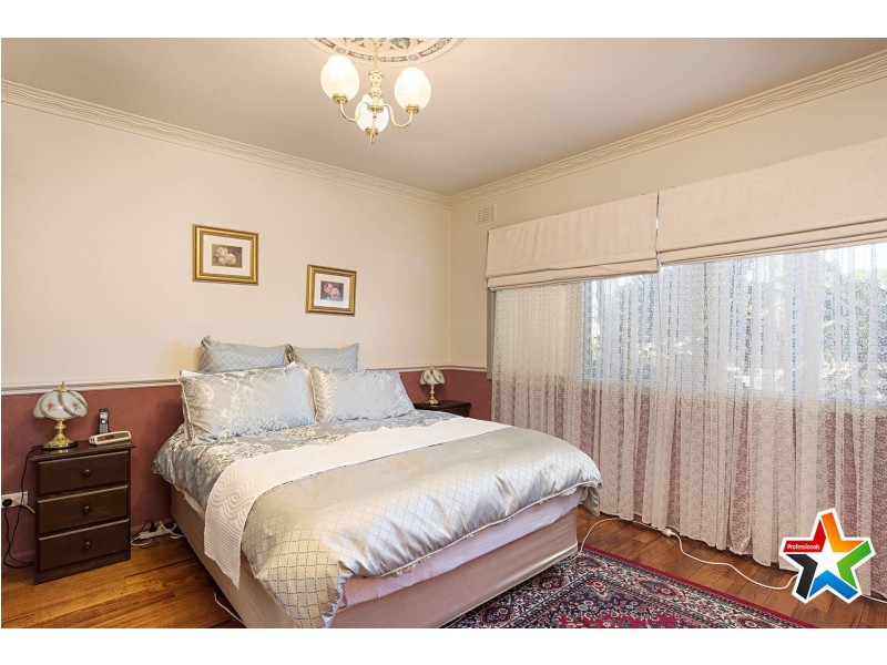 28 Diane Crescent, Mooroolbark VIC 3138