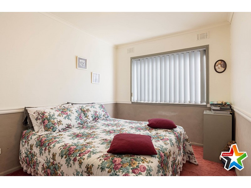 28 Diane Crescent, Mooroolbark VIC 3138