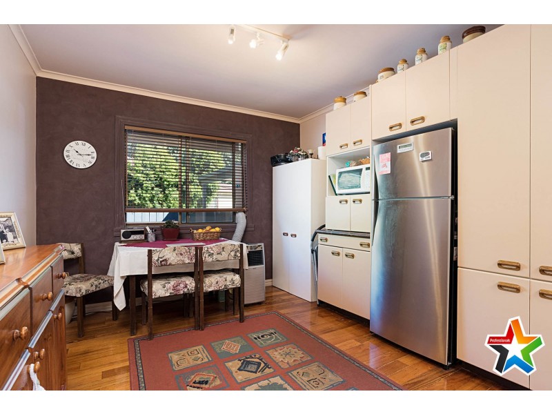 28 Diane Crescent, Mooroolbark VIC 3138