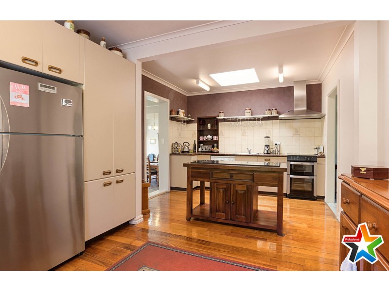 28 Diane Crescent, Mooroolbark VIC 3138