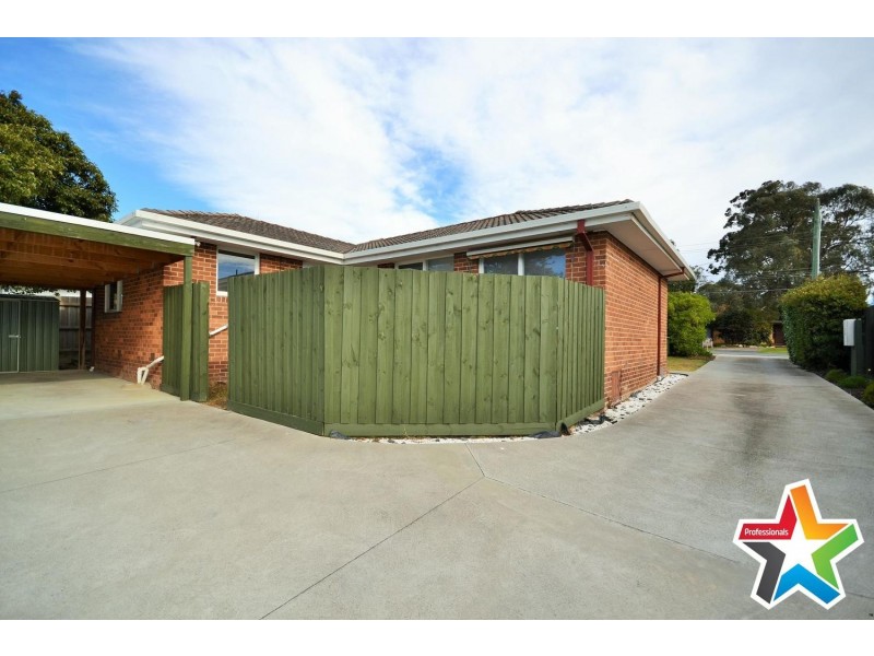 8 Pembroke Road, Mooroolbark VIC 3138