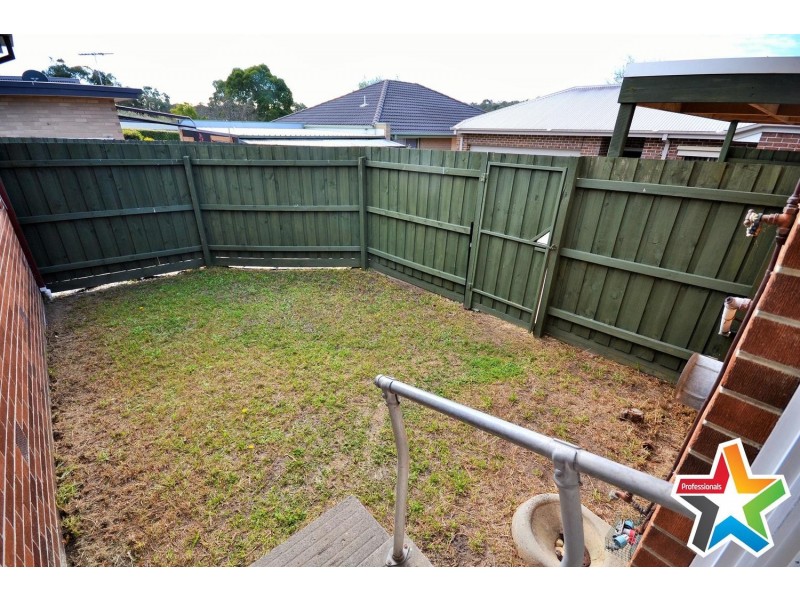 8 Pembroke Road, Mooroolbark VIC 3138