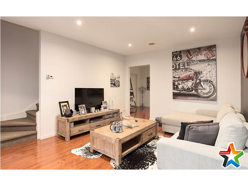 6/8 Karingal Street, Croydon North VIC 3136