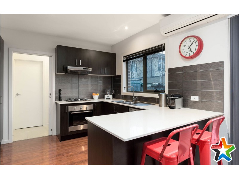 6/8 Karingal Street, Croydon North VIC 3136