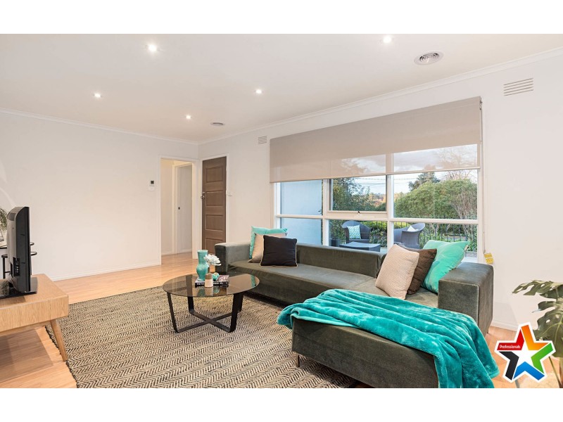 7 Holmes Road, Mooroolbark VIC 3138