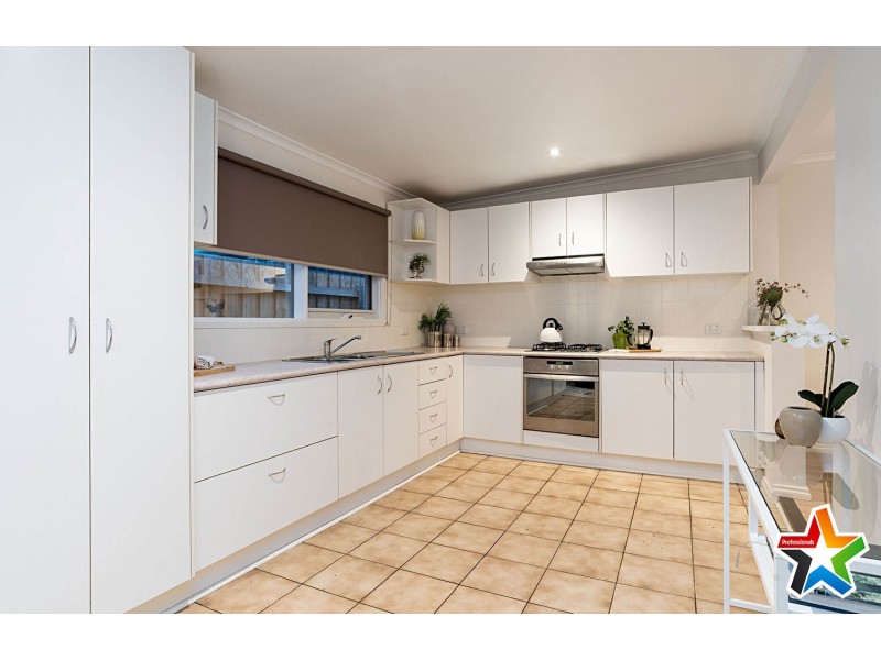 7 Holmes Road, Mooroolbark VIC 3138