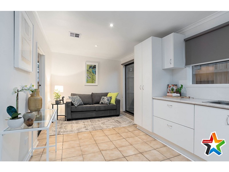 7 Holmes Road, Mooroolbark VIC 3138