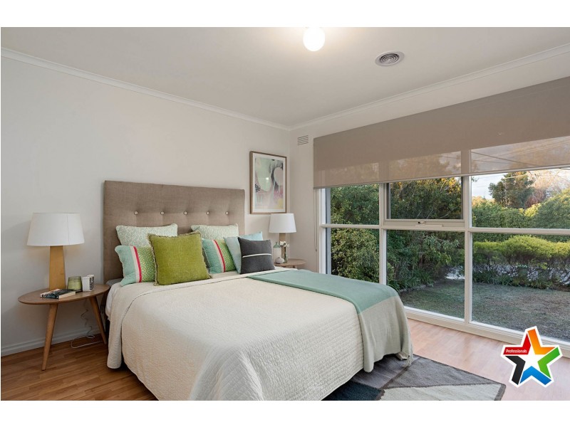 7 Holmes Road, Mooroolbark VIC 3138
