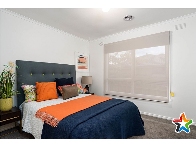 7 Holmes Road, Mooroolbark VIC 3138