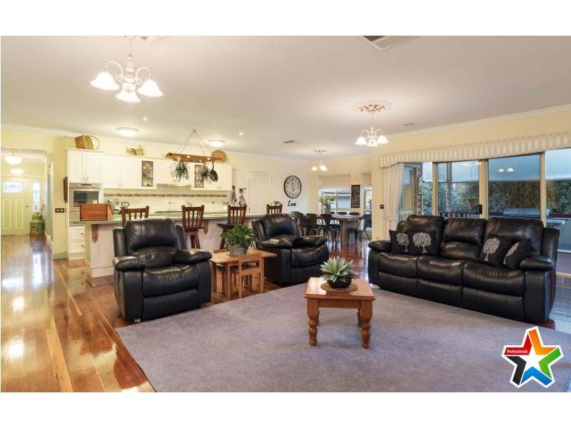 20 Olinda Park Rise, Lilydale VIC 3140