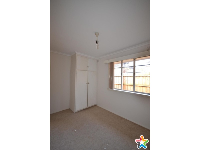 14 Charles Street, Mooroolbark VIC 3138