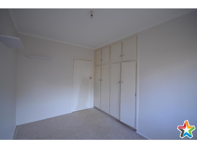 14 Charles Street, Mooroolbark VIC 3138