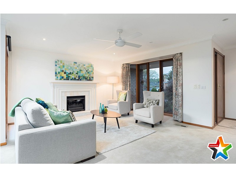 44 Kirkford Drive, Mooroolbark VIC 3138