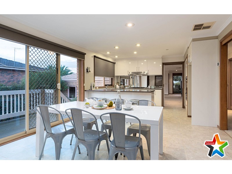 44 Kirkford Drive, Mooroolbark VIC 3138