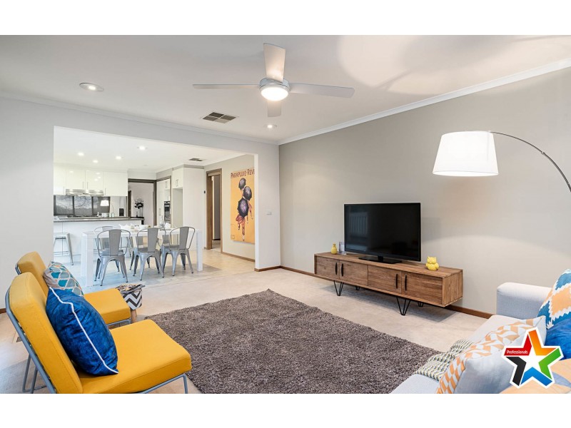 44 Kirkford Drive, Mooroolbark VIC 3138