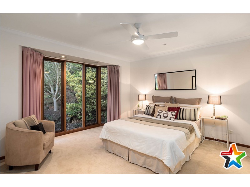 44 Kirkford Drive, Mooroolbark VIC 3138