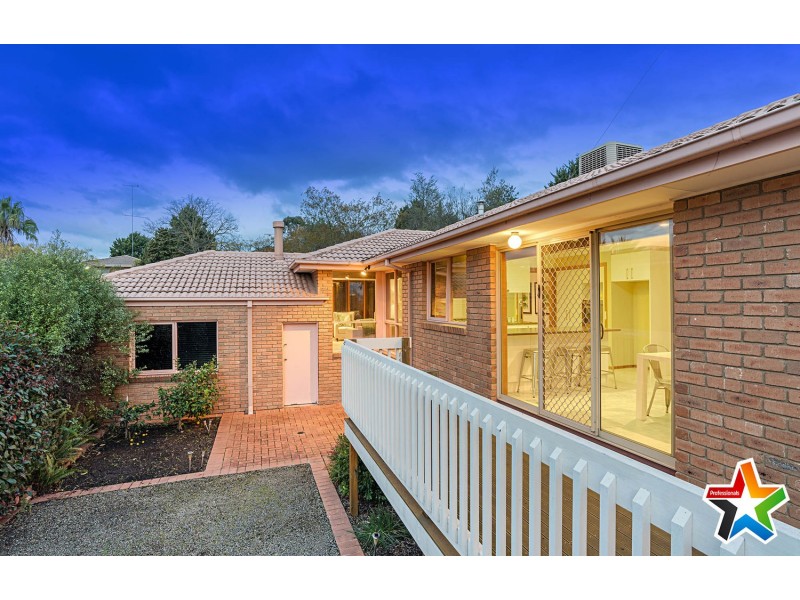 44 Kirkford Drive, Mooroolbark VIC 3138