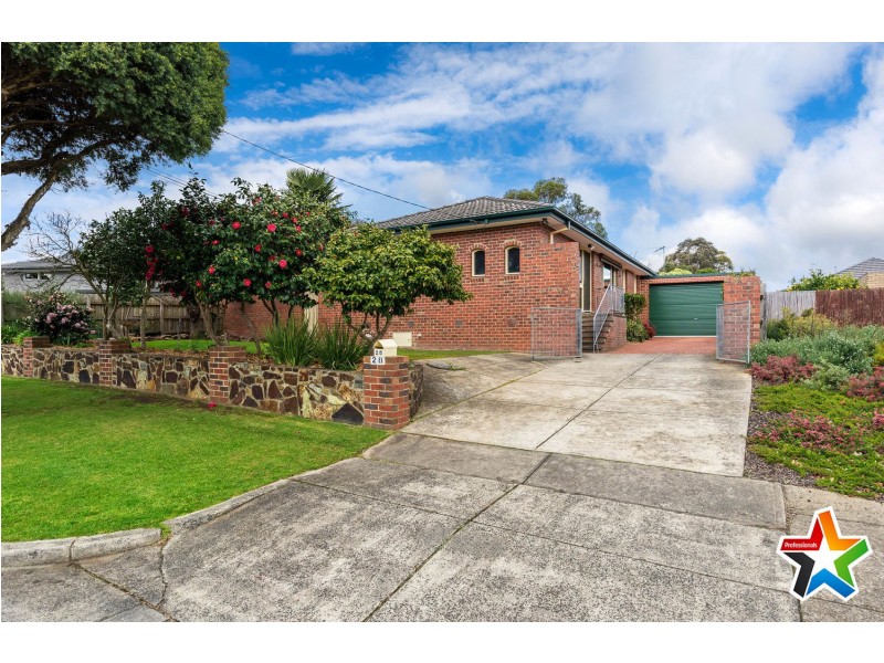 28 Songbird Avenue, Chirnside Park VIC 3116